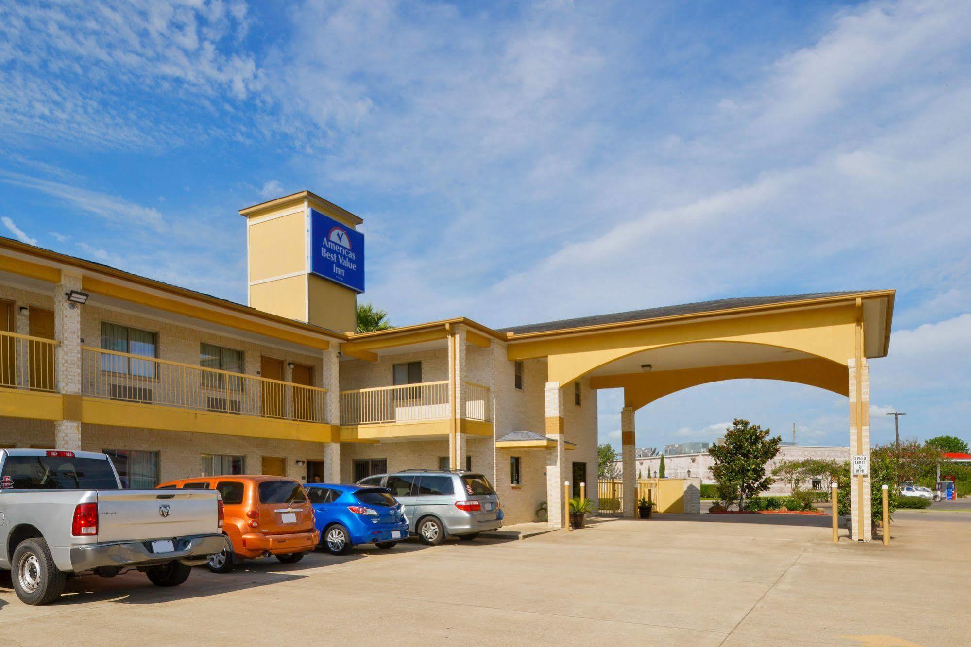 Americas Best Value Inn & Suites Waller/Prairie View Esterno foto
