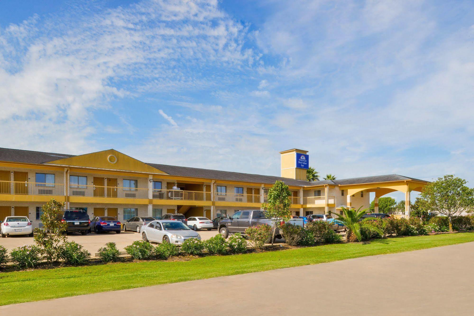 Americas Best Value Inn & Suites Waller/Prairie View Esterno foto