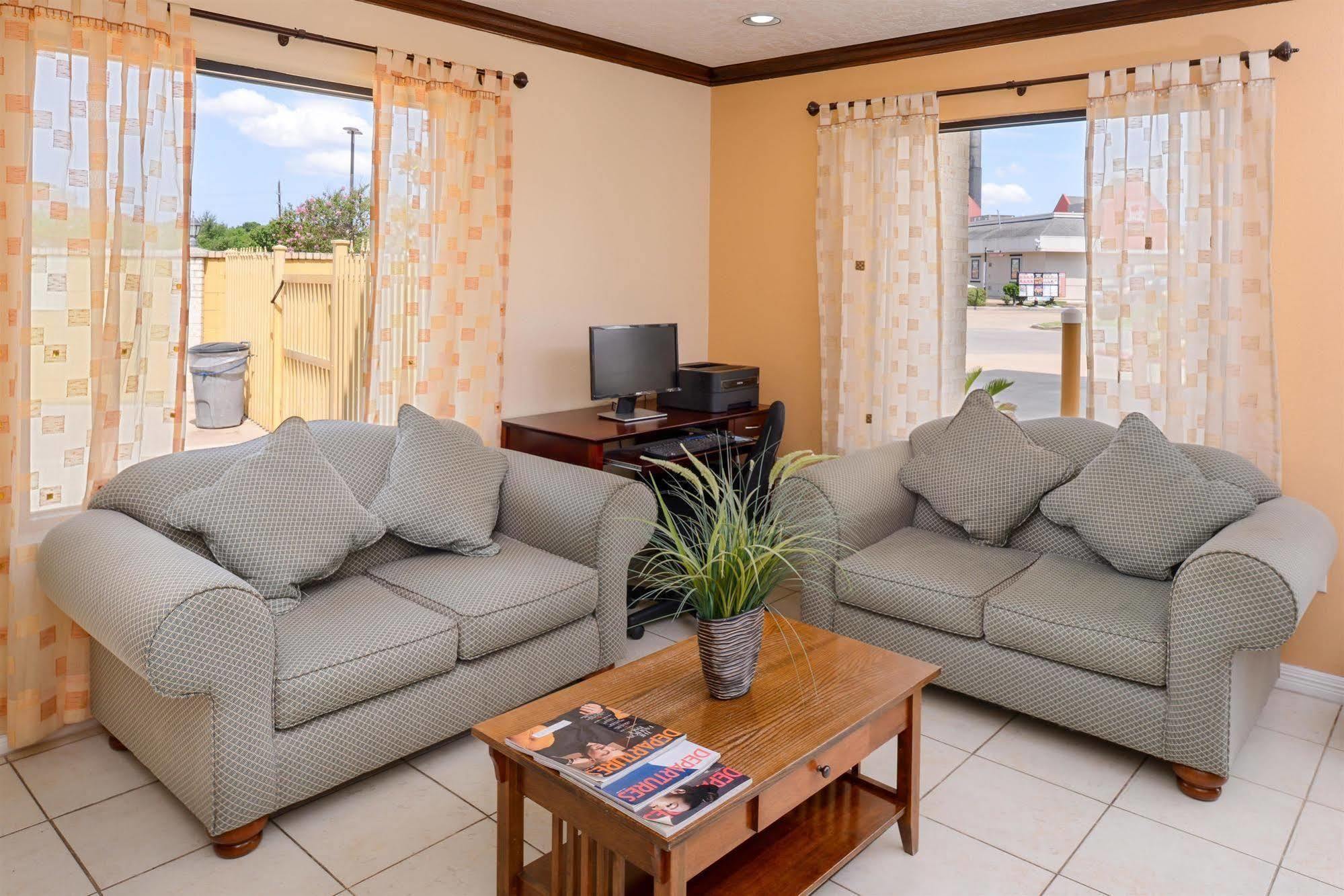 Americas Best Value Inn & Suites Waller/Prairie View Esterno foto