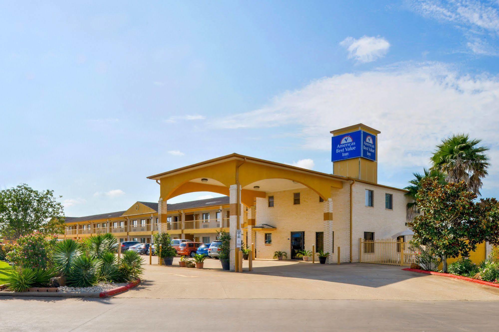 Americas Best Value Inn & Suites Waller/Prairie View Esterno foto